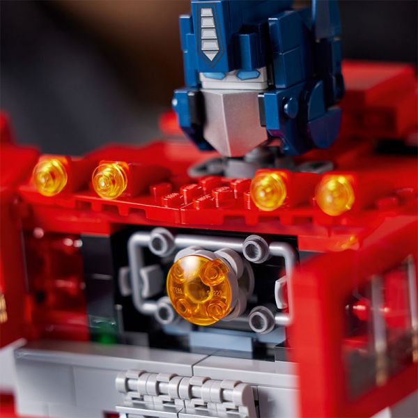 BỘ LẮP RÁP LEGO TRANSFORMERS 10302 ROBOT BIẾN HÌNH OPTIMUS PRIME