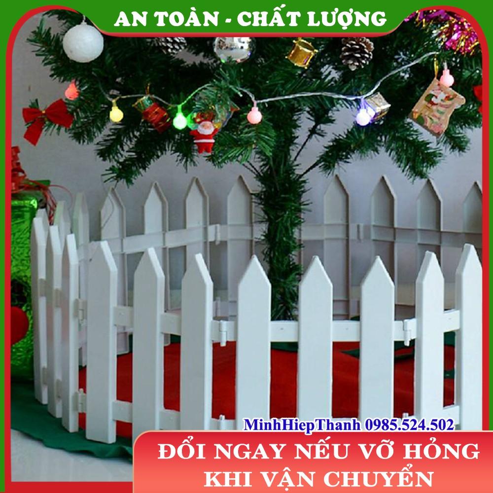 Hàng rào lắp ghép cao 20cm trang trí cây thông Noel, cây đào, sân vườn