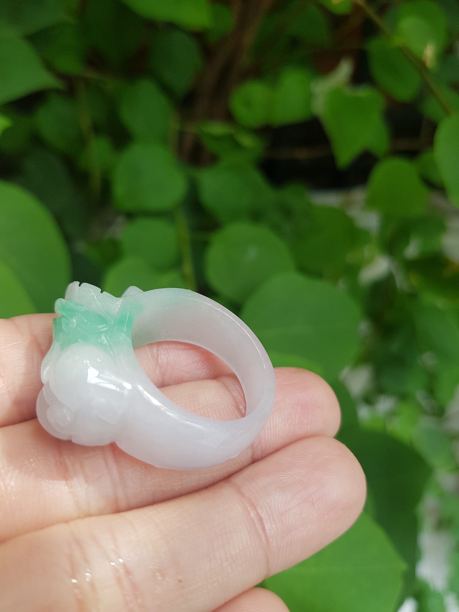 Nhẫn Tỳ Hưu Mới Nam Ni 20mm Đá Cẩm Thạch Tự Nhiên Trắng Xanh Ngọc Bóng Đẹp Size Nhẫn đk 20mm x bản 12mm ạ