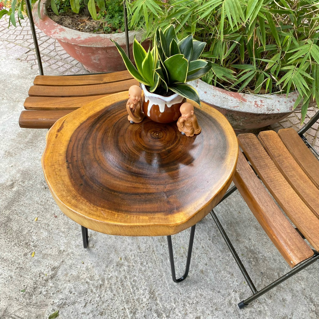 Combo Bộ Bàn Ghế Ban Công - Bàn Ghế Tròn Gỗ Me Tây Ngồi Cafe, Mộc Trà, Quán Nước, Ban Công 1 Bàn 2 Ghế - Nội Thất Gỗ Phú Đạt