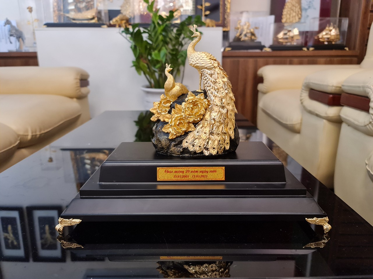 Tượng Đôi Chim Công Dát Vàng 24K MT Gold Art M09- Hàng chính hãng, quà tặng dành cho sếp, khách hàng, đối tác