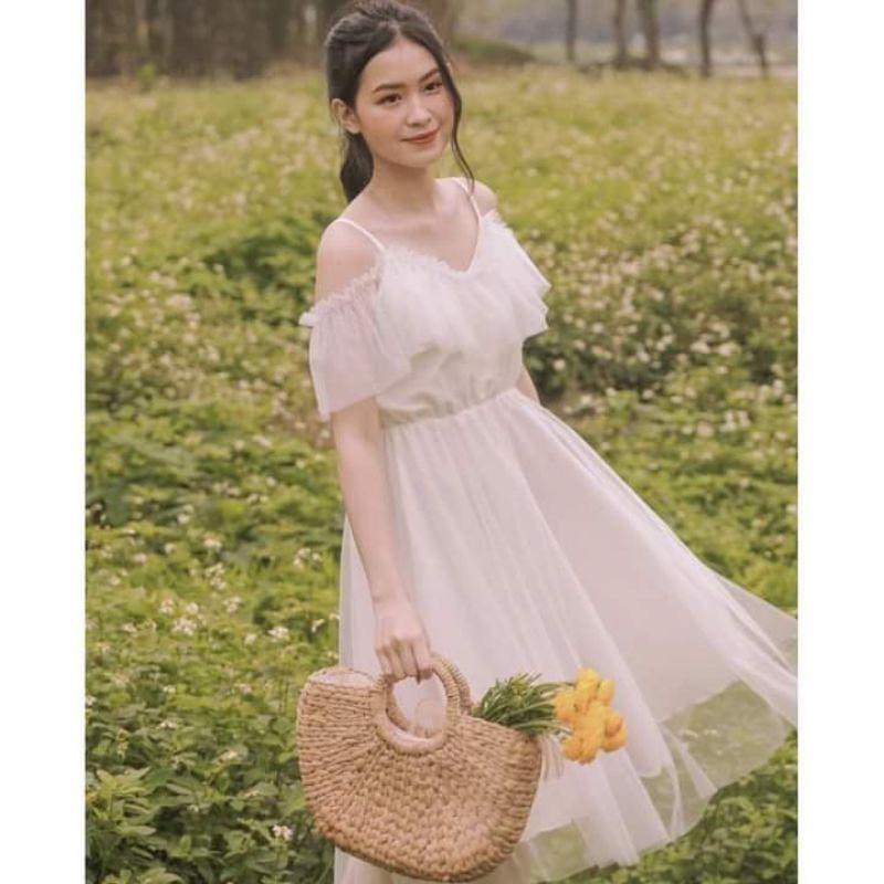 - Đầm Ulzzang trắng hai dây
