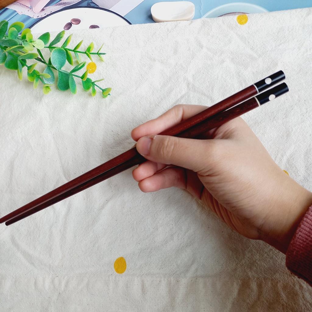 ĐŨA GỖ TRẮC ĐỎ CỠ 24-25 CM, ĐŨA GỖ ĂN CƠM, CHỤP ẢNH TRANG TRÍ