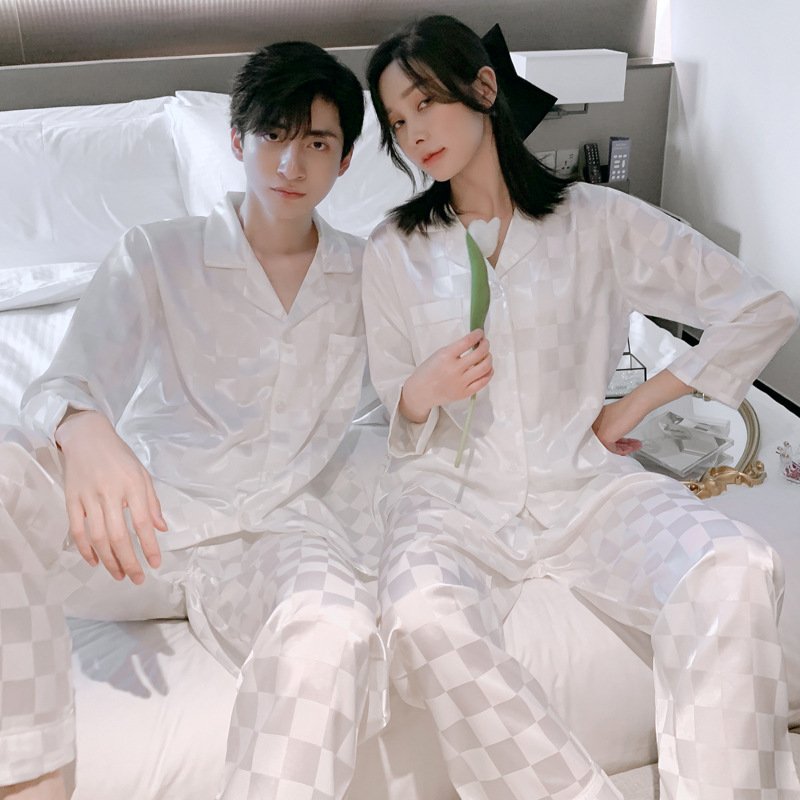 Đồ bộ Pyjama Nữ chất liệu phi bóng rũ mềm mại,nền caro đơn giản tao nhã 88227