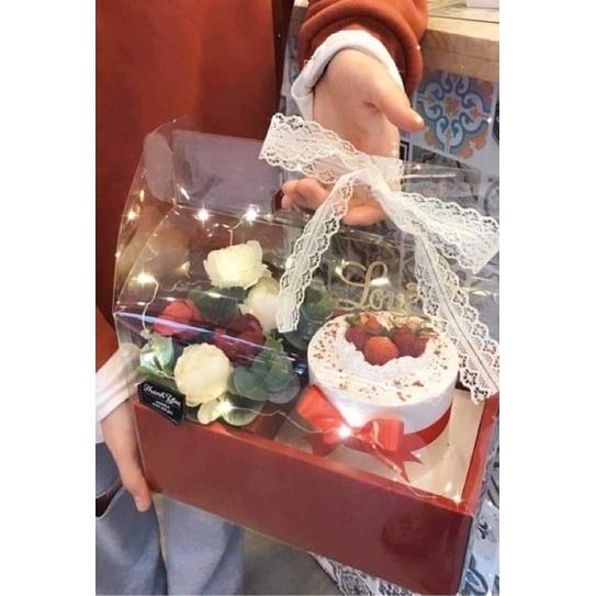 Bó hoa lụa nhỏ trang trí hộp bánh sinh nhật