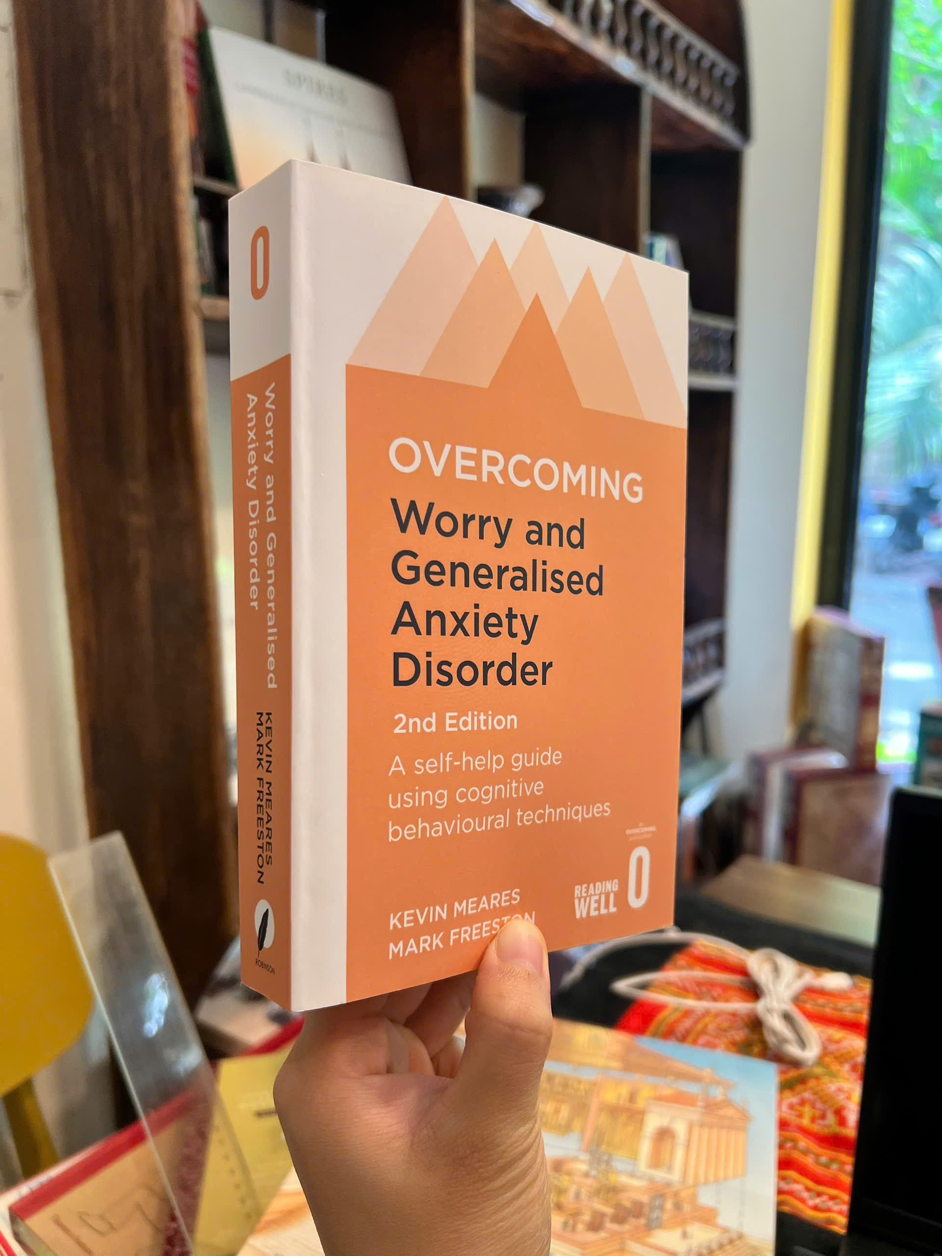 Sách - Overcoming Worry and Generalised Anxiety Disorder | Self Help / Psychology / Tâm lý học