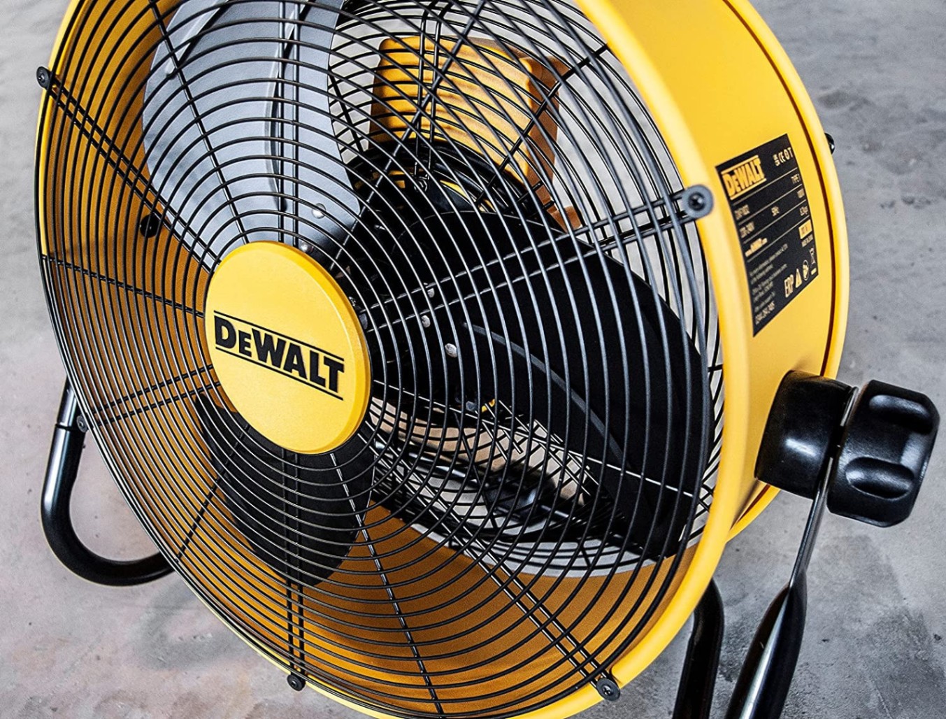 Quạt sàn công nghiệp 18inch DeWALT DXF1832 - Hàng chính hãng