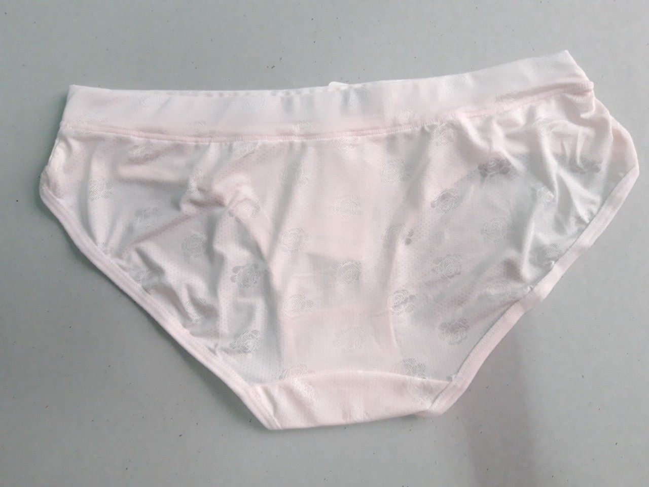 Combo 10 Quần Lót Nữ Cotton Thông Hơi Thái - Họa Tiết Hoa Hồng - Mềm Mịn - Phom To – Phù hợp vóc dáng đầy đặn từ 55-67kg - Giao Nhiều Màu Ngẫu Nhiên - Tặng kèm set 10 thun cột tóc