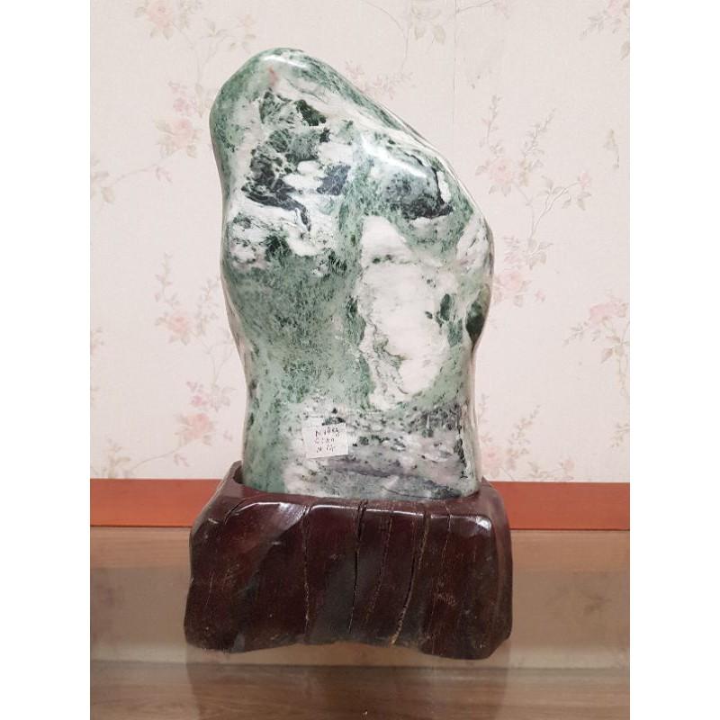 Cây trấn trạch màu xanh phong thủy