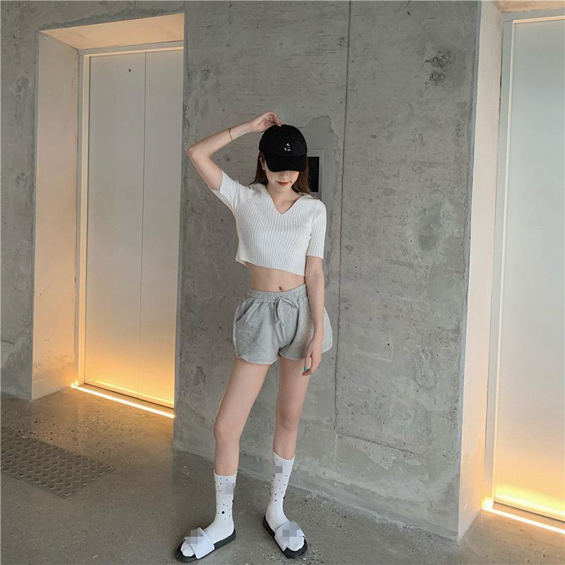 MS263 Áo len tăm cổ tim croptop