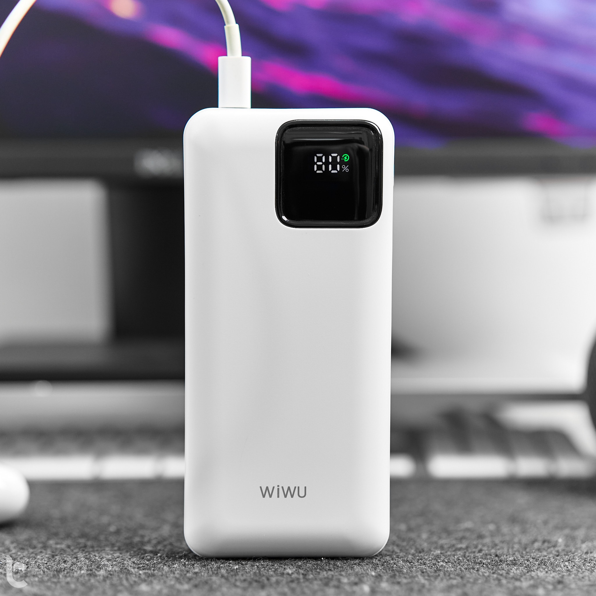 Pin sạc dự phòng 22.5W dung lượng 10.000 mah WIWU JC-18 đính kèm dây sạc iPhone iPad, PD Type-C trang bị đèn LED hiển thị pin - Hàng nhập khẩu