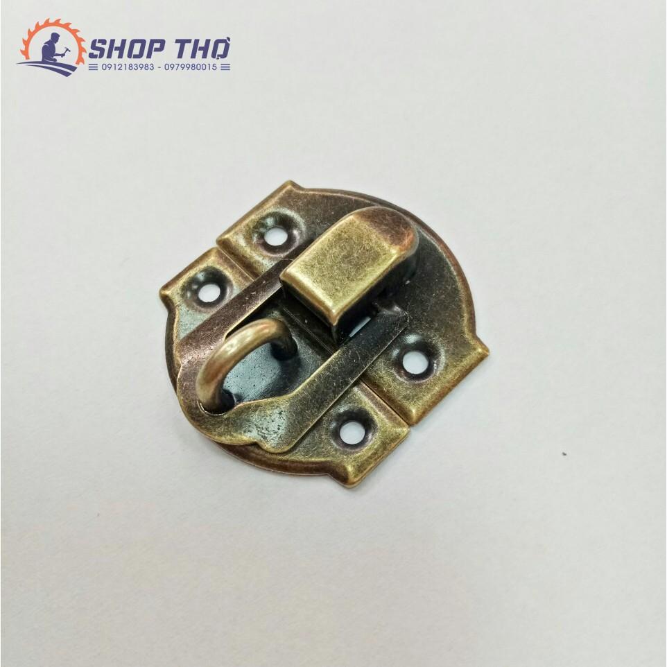 Khóa hộp giả cổ A008 màu vàng và màu đồng lắp hộp gỗ