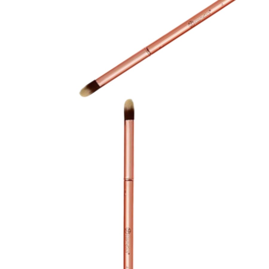 Cọ nhấn đuôi mắt BH Cosmetics Meta Rose 04