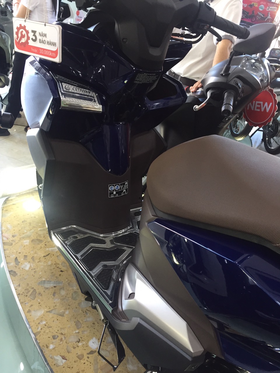 ỐP HỘP ĐỰNG ĐỒ DÙNG CHO ĐỜI XE VARIO 160cc - VARIO 2022 2023 CROM