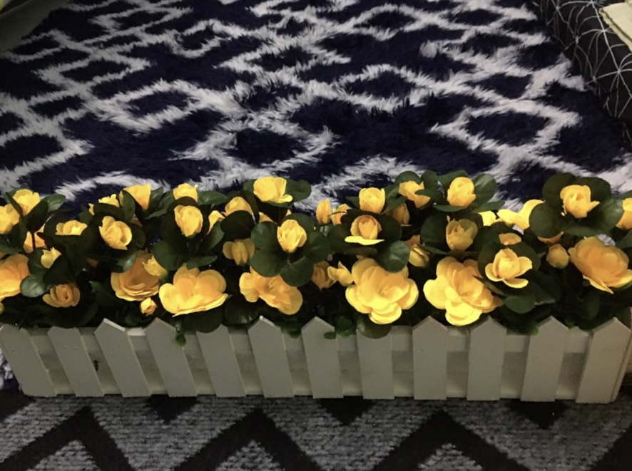 Chậu hoa giả trang trí – Nhiều mẫu mã – Chậu hàng rào cắm sẵn cây giả, hoa lụa decor – Rộng 10 cm – Dài từ 30 đến 50 cm – Cao từ 15 đến 30 cm