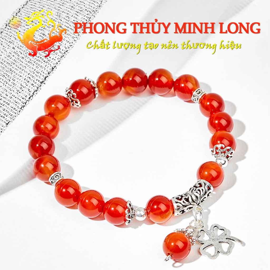 Vòng Đá mã Não Đỏ Mix Charm Cỏ 4 Lá hợp với người mệnh Hỏa và Thổ
