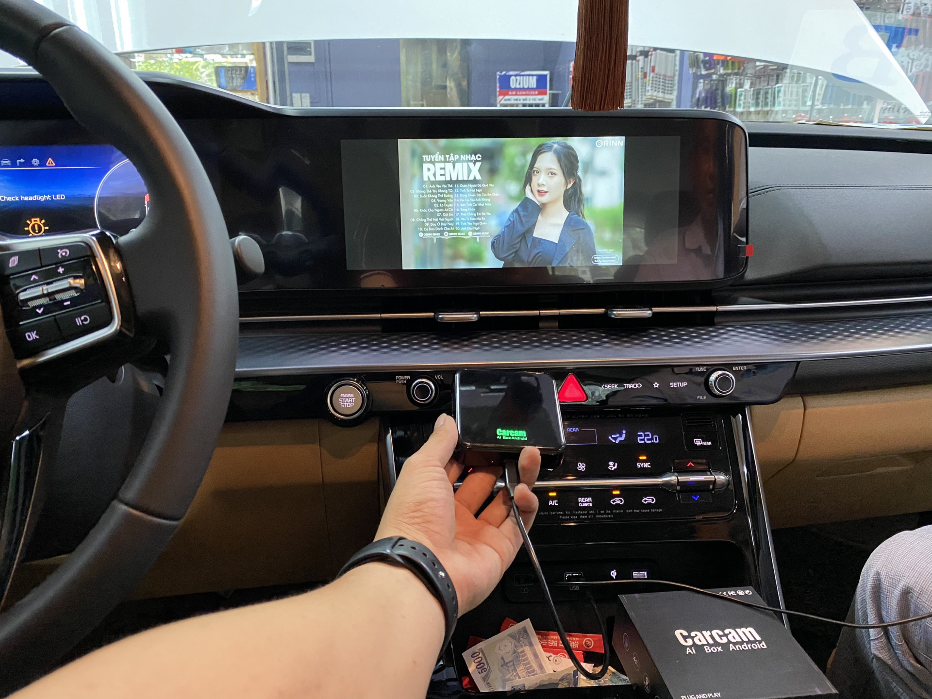 Carplay Box AI Carcam Biến Màn Hình Zin Thành Màn Android Chỉ Cắm USB