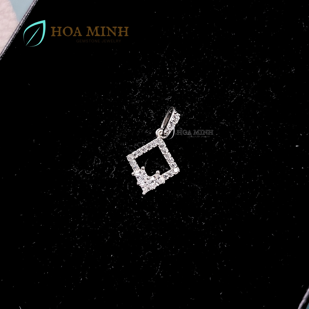 Mặt dây chuyền kiểu hình thoi viền đính đá chất liệu bạc