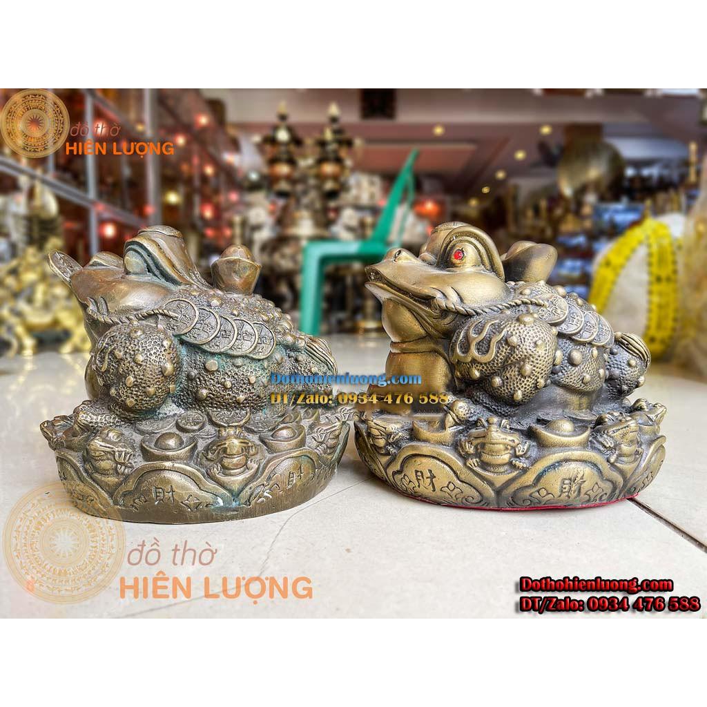Thiềm Thư Nhiều Đầu Ngồi Bệ Vàng Cao 15cm Bằng Đồng Phong Thủy