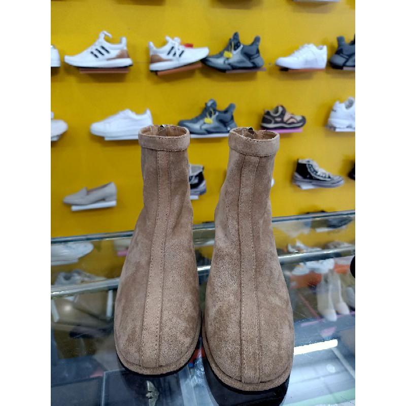 Boost nữ cao cấp