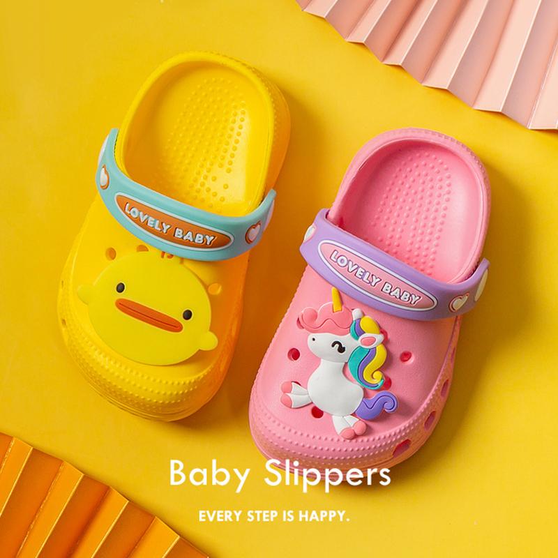 Giày Sandal Đế Mềm Chống Trượt Họa Tiết Hoạt Hình Cho Bé