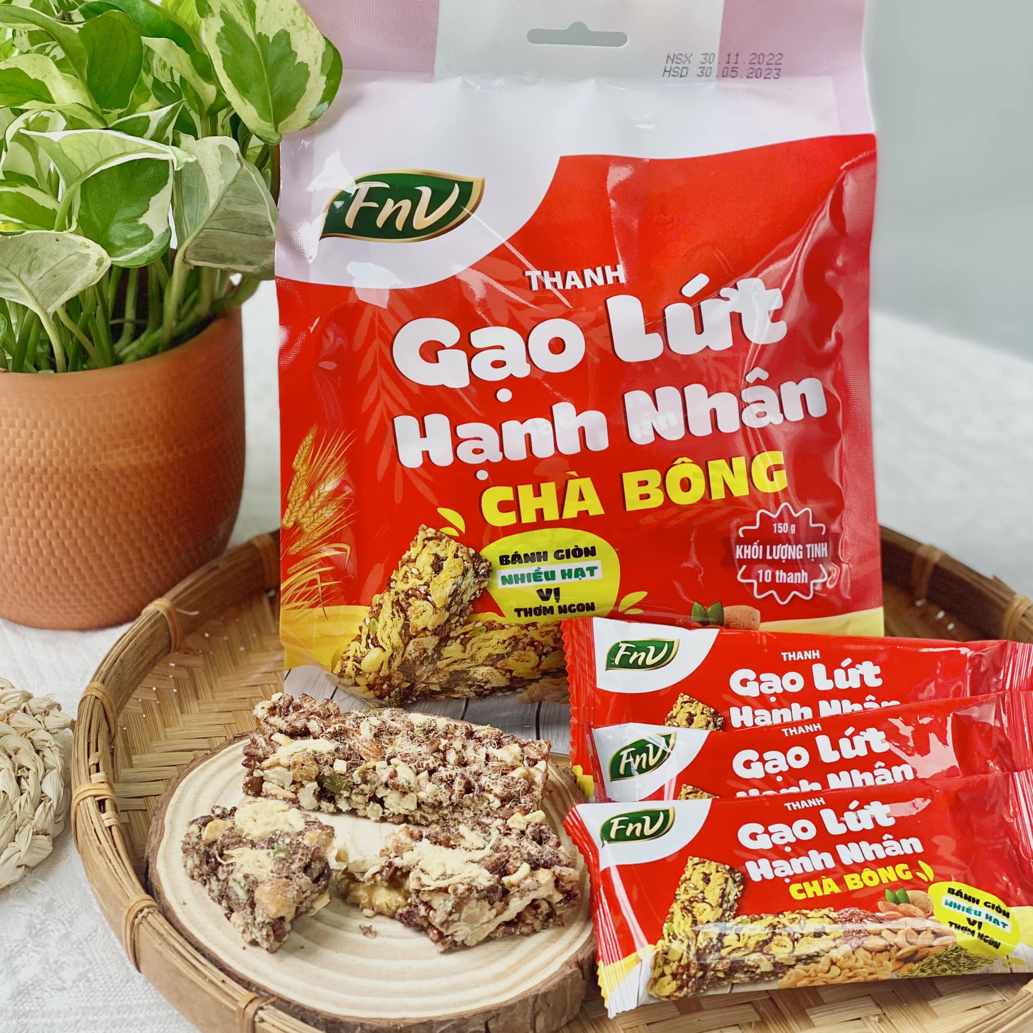 Thanh gạo lứt hạnh nhân chà bông, mua 5 bịch 150g + Tặng 1 bịch thanh gạo lứt 45g