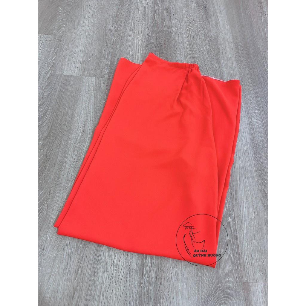 Áo dài voan đỏ hoa ngực cổ bèo cách điệu