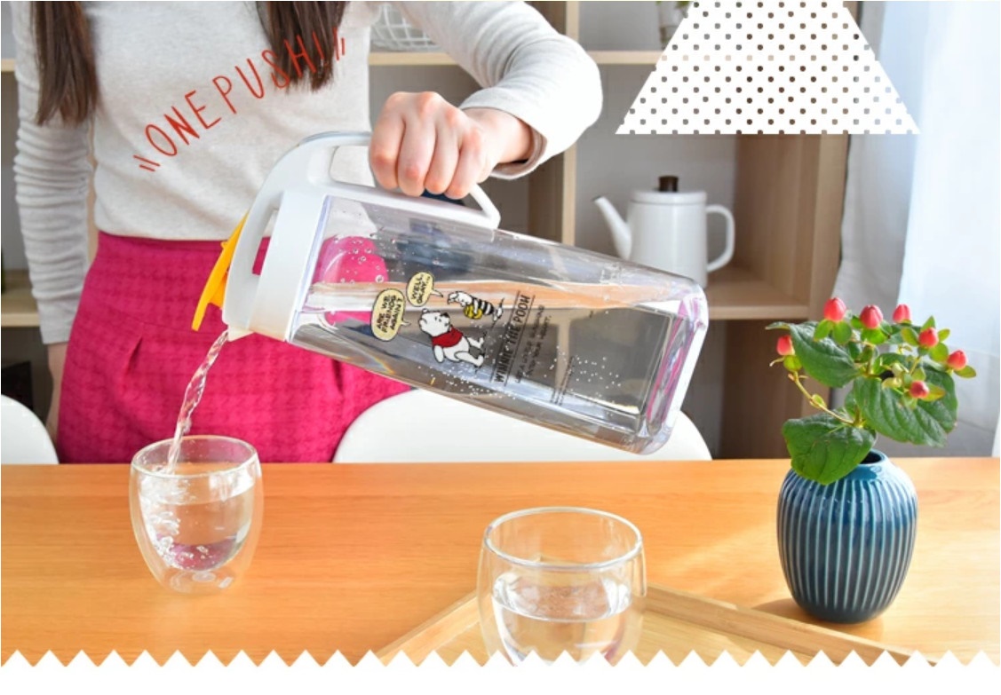 Bình nước nắp khóa Asvel 2,1L in nhân vật hoạt hình Disney ngộ nghĩnh - Made in Japan
