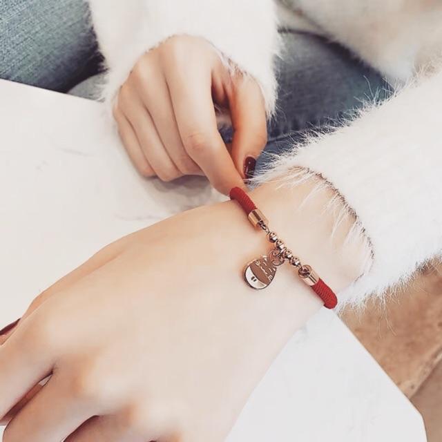 Vòng tay titan dây đỏ mèo