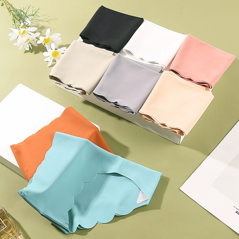 Quần Lót Nữ Lụa Băng Kháng Khuẩn Không Viền Chống Hằn P043