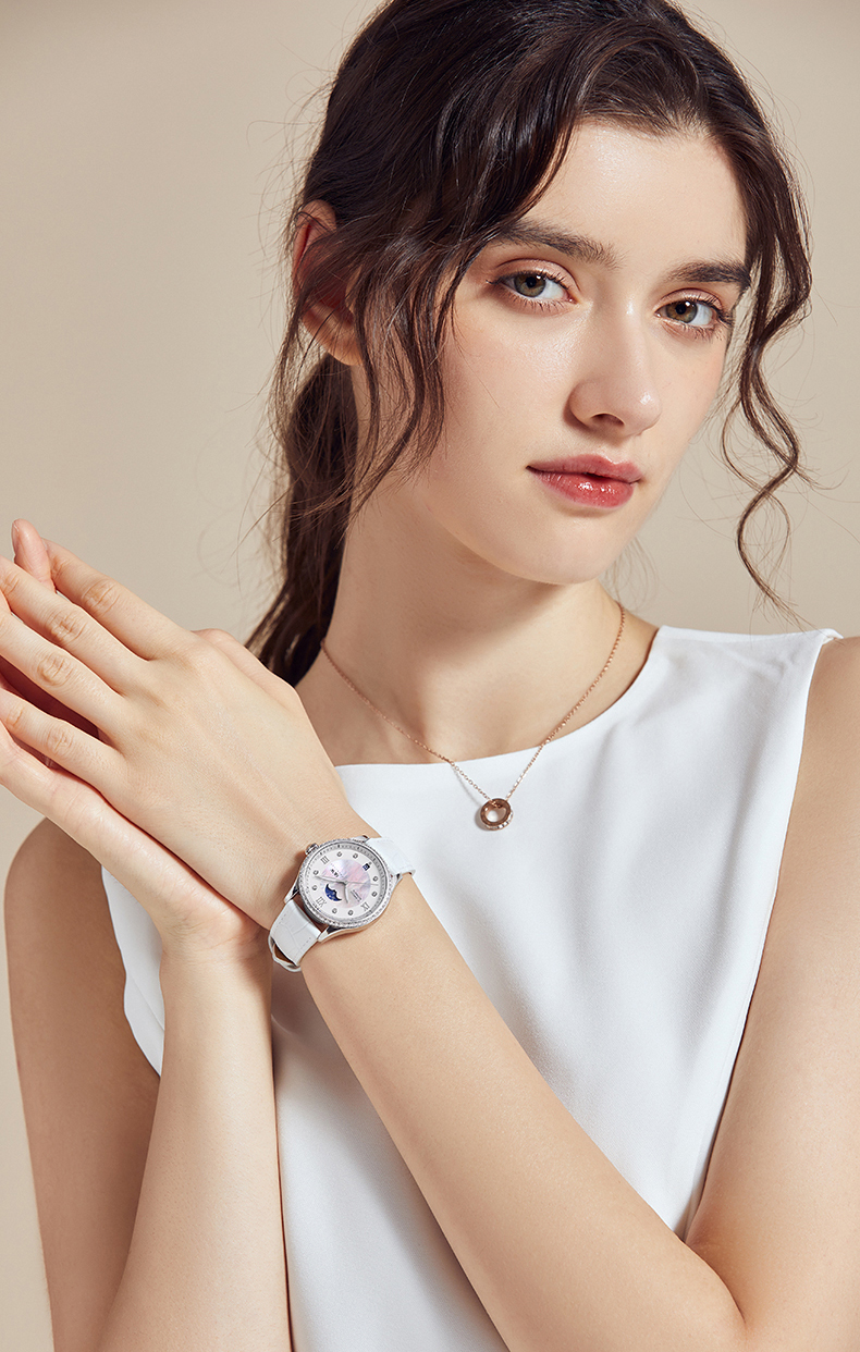 Đồng hồ nữ chính hãng I&amp;W CARNIVAL IW582G-1 Kính sapphire ,chống xước ,Chống nước 30m ,Bảo hành 24 tháng,Máy cơ (Automatic),dây da cao cấp, thiết kế đơn giản dễ đeo