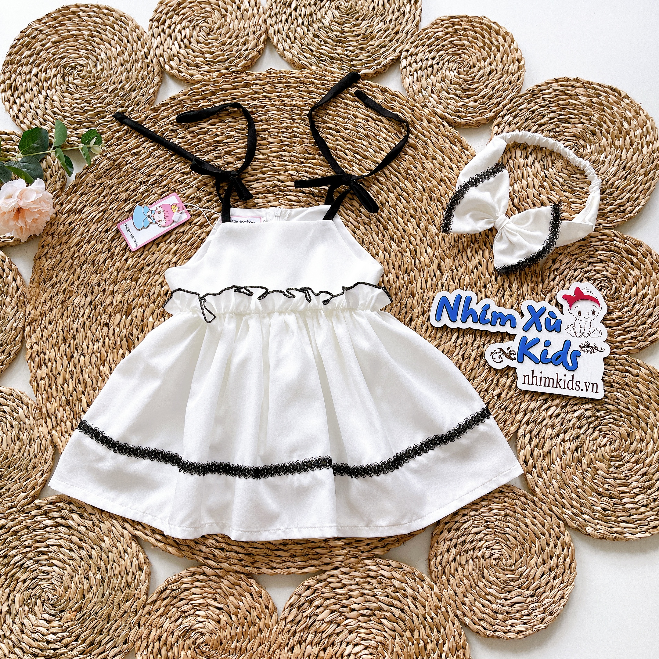 Váy Trắng 2 Dây Bé Gái 4 Đến 30kg, Đầm Bé Gái Chất Đũi Lót Lụa 2 Lớp Tặng Kèm Turban