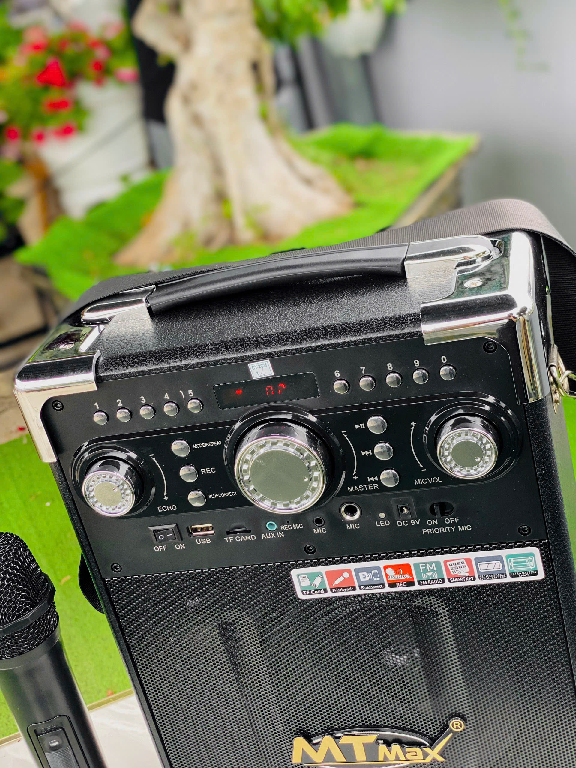 Loa sách tay karaoke Daile S8 bluetooth cắm USB - Thẻ nhớ Có Míc Không Dây Hàng Nhập Khẩu