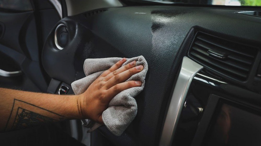 DRESSLE 5 LÍT - Phục hồi & bảo vệ nhựa nội ngoại thất, khoang động cơ và mâm ô tô Auto Finesse
