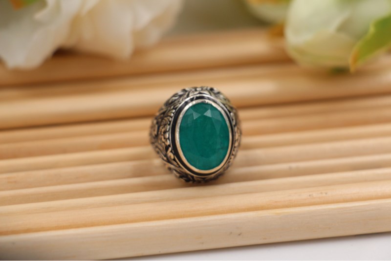 Nhẫn nam thiết kế đính đá emerald Jade (synthetic) - Turkish Handcrafted