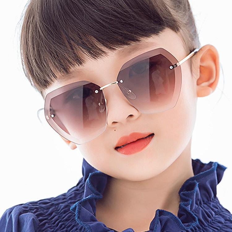 Kính trẻ em thời trang không gọng nhiều màu mẫu đẹp