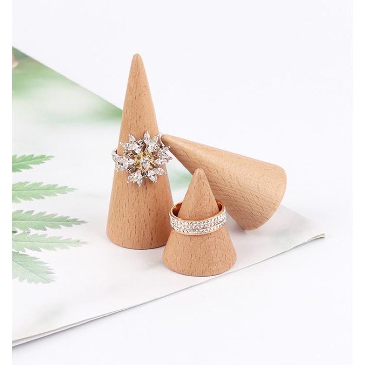 Khay đựng nhẫn bằng gỗ trưng bày cho shop