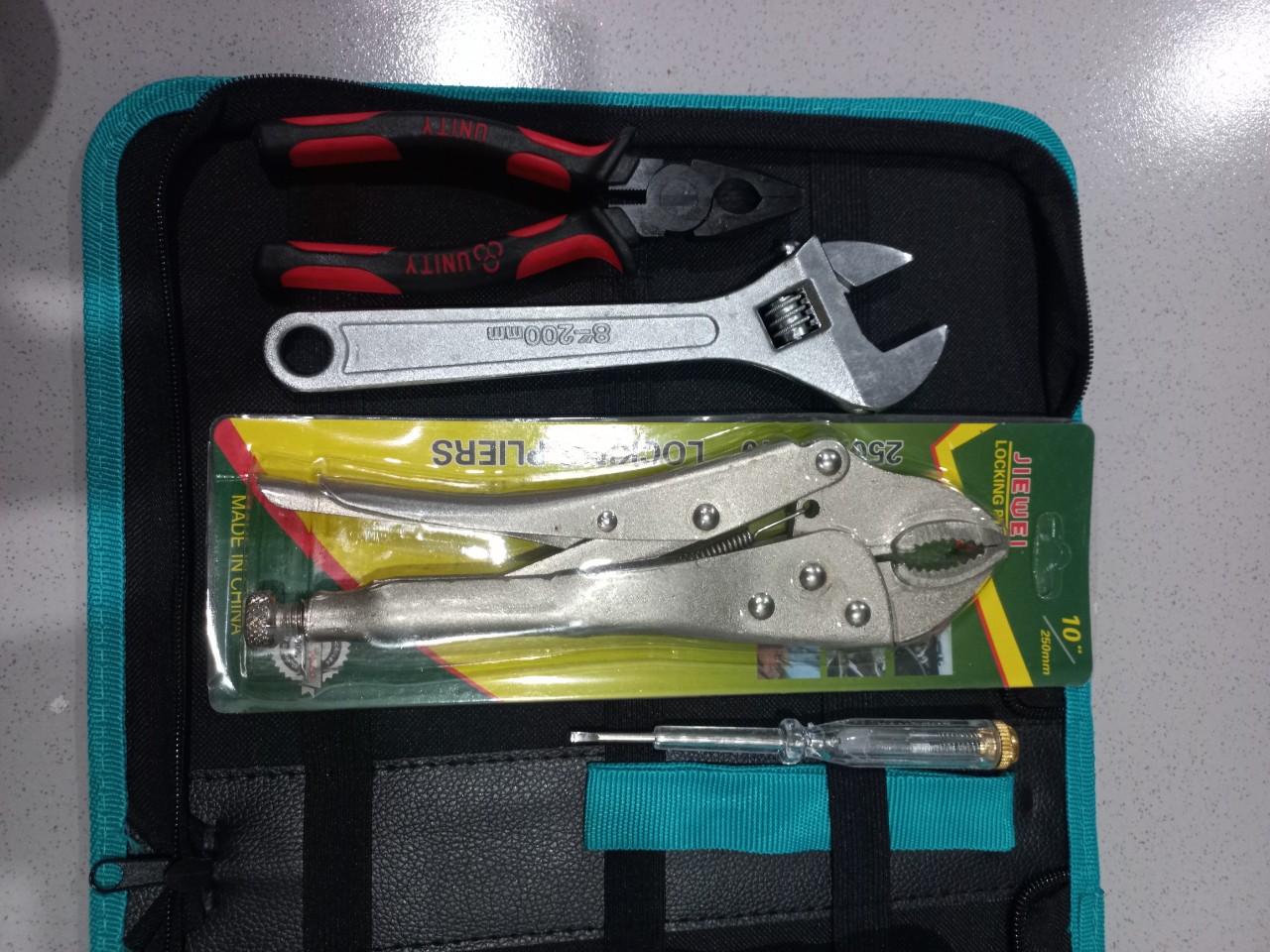 BỘ DỤNG CỤ SỬA CHỮA ĐIỆN NƯỚC 9 MÓN CÓ TÚI DC3