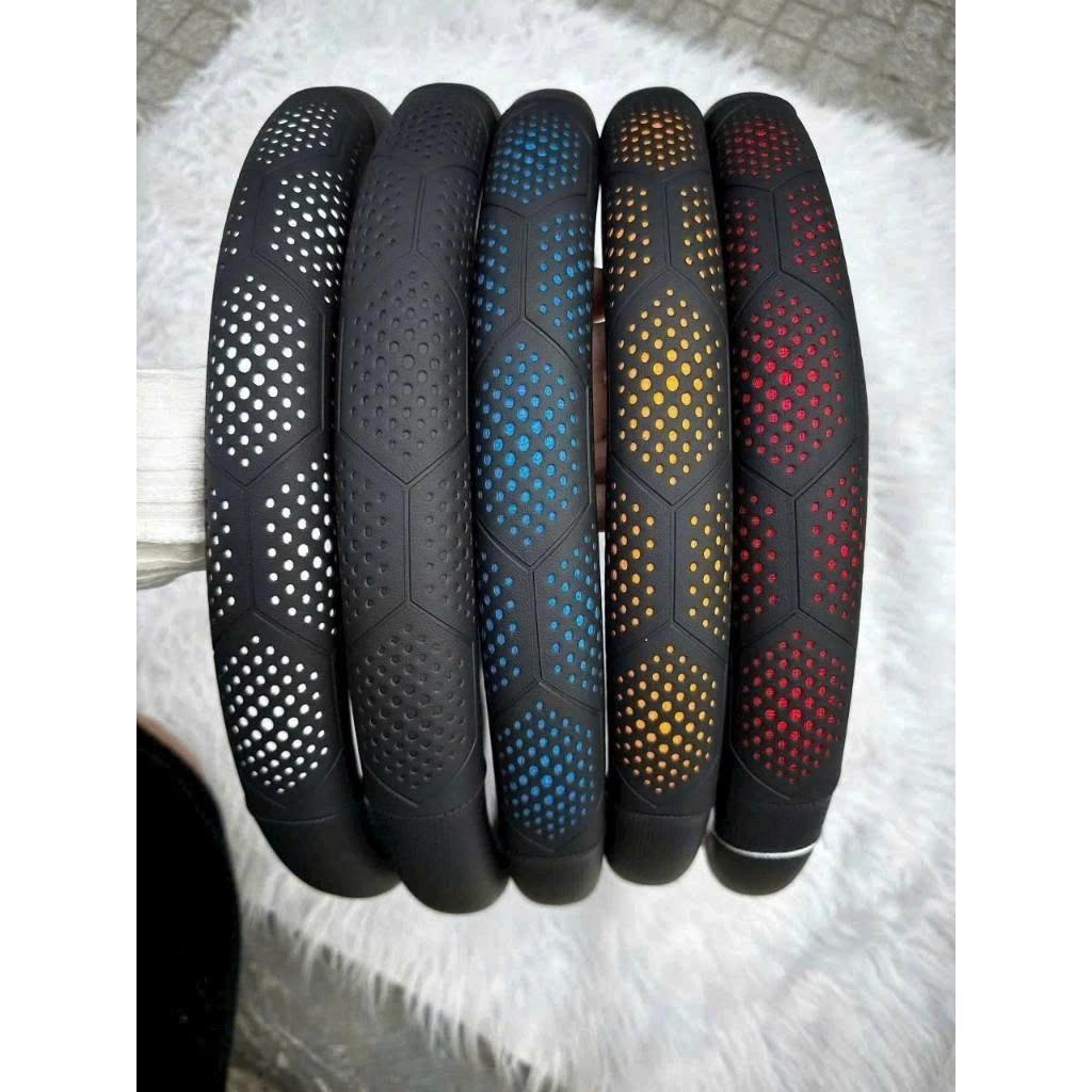 Bọc Vô Lăng Ô Tô 3D Da Nappa Cao Cấp Siêu Mỏng Thiết Kế Kiểu Dáng Lỗ Thoát Khí Chống Trơn - chấm xanh