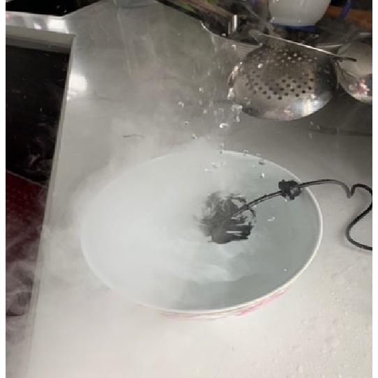 Máy tạo khói có đèn đổi màu Up aqua G062 - Mist Maker