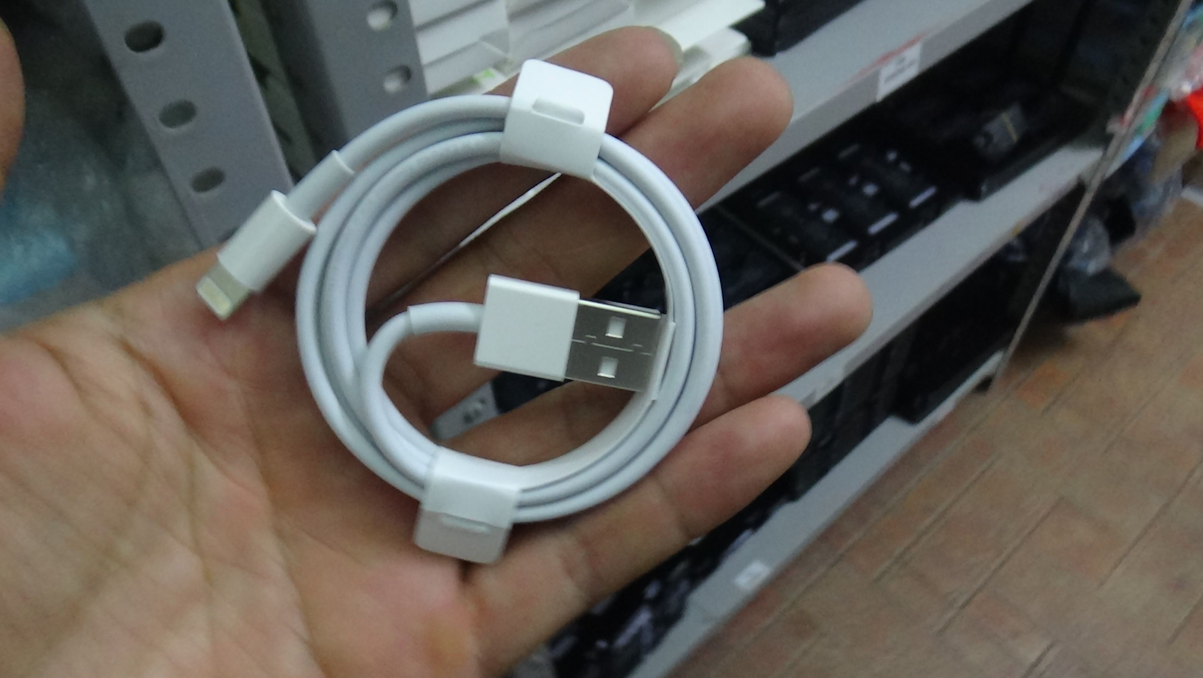 Dây cáp sạc Lightning dành cho điện thoại Iphone 8