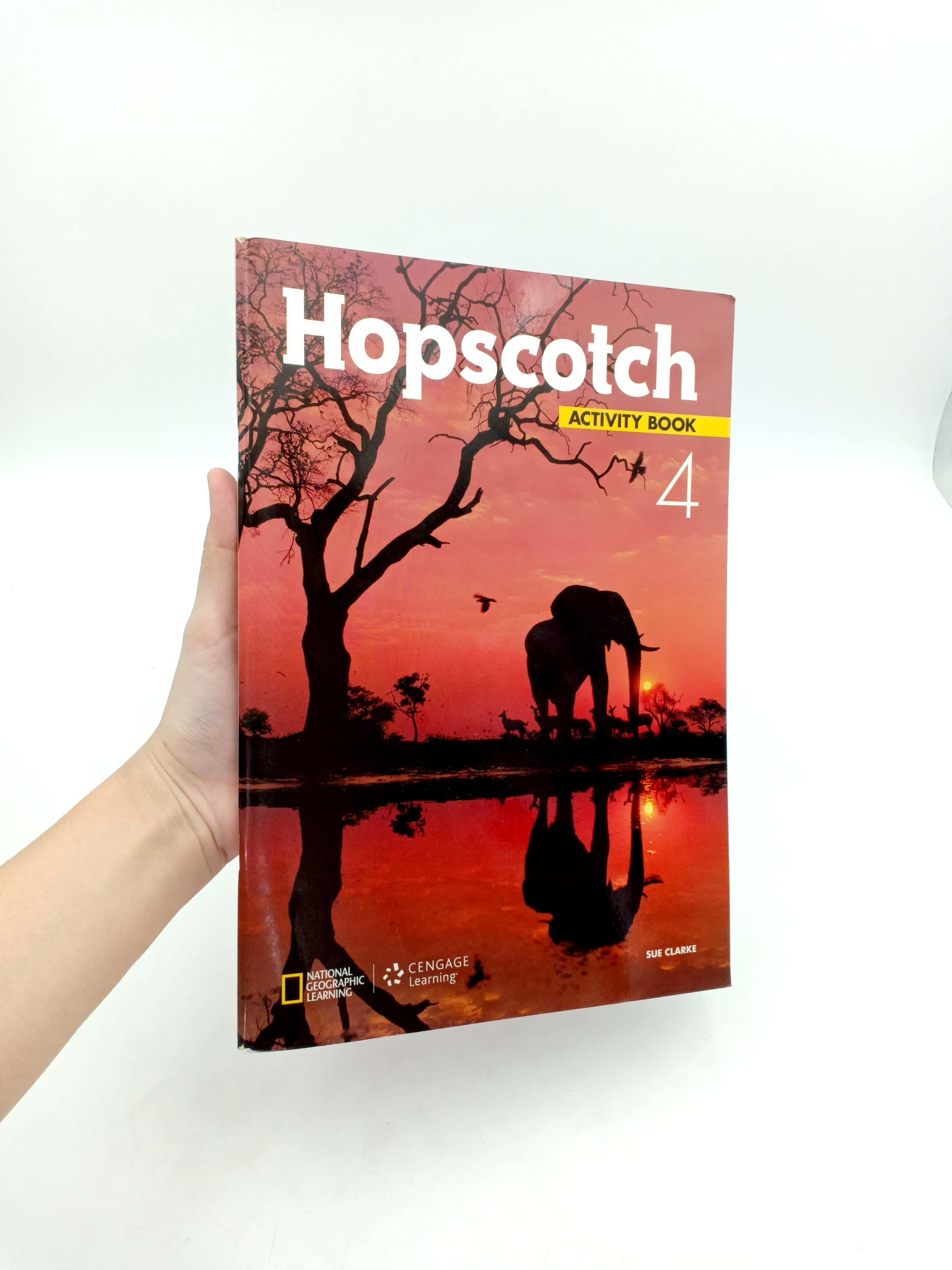 Hopscotch 4: Activity Book With Audio CD
