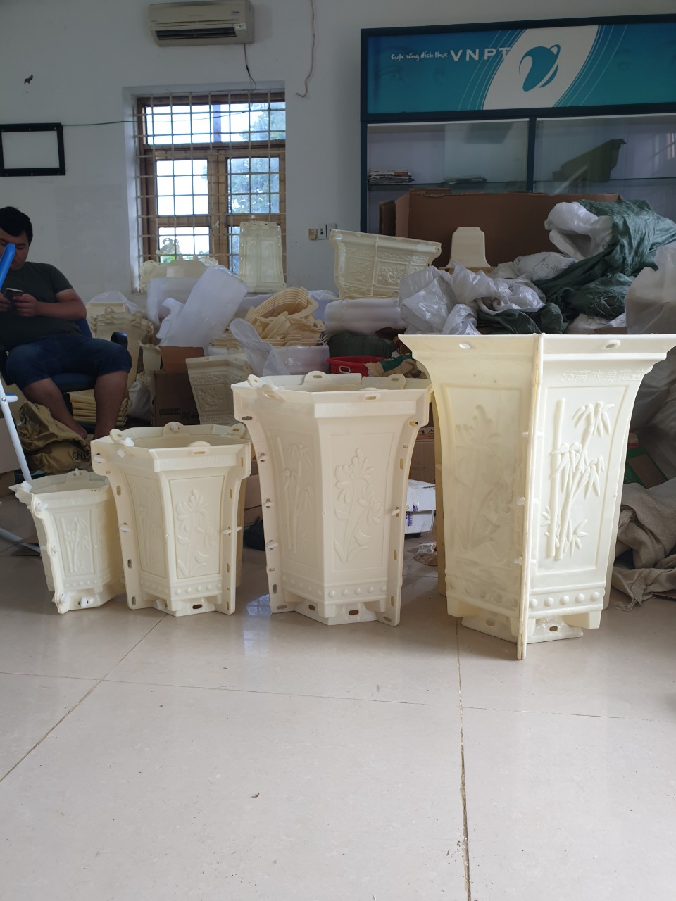 Khuôn chậu lục giác ống cao 55 rộng 43