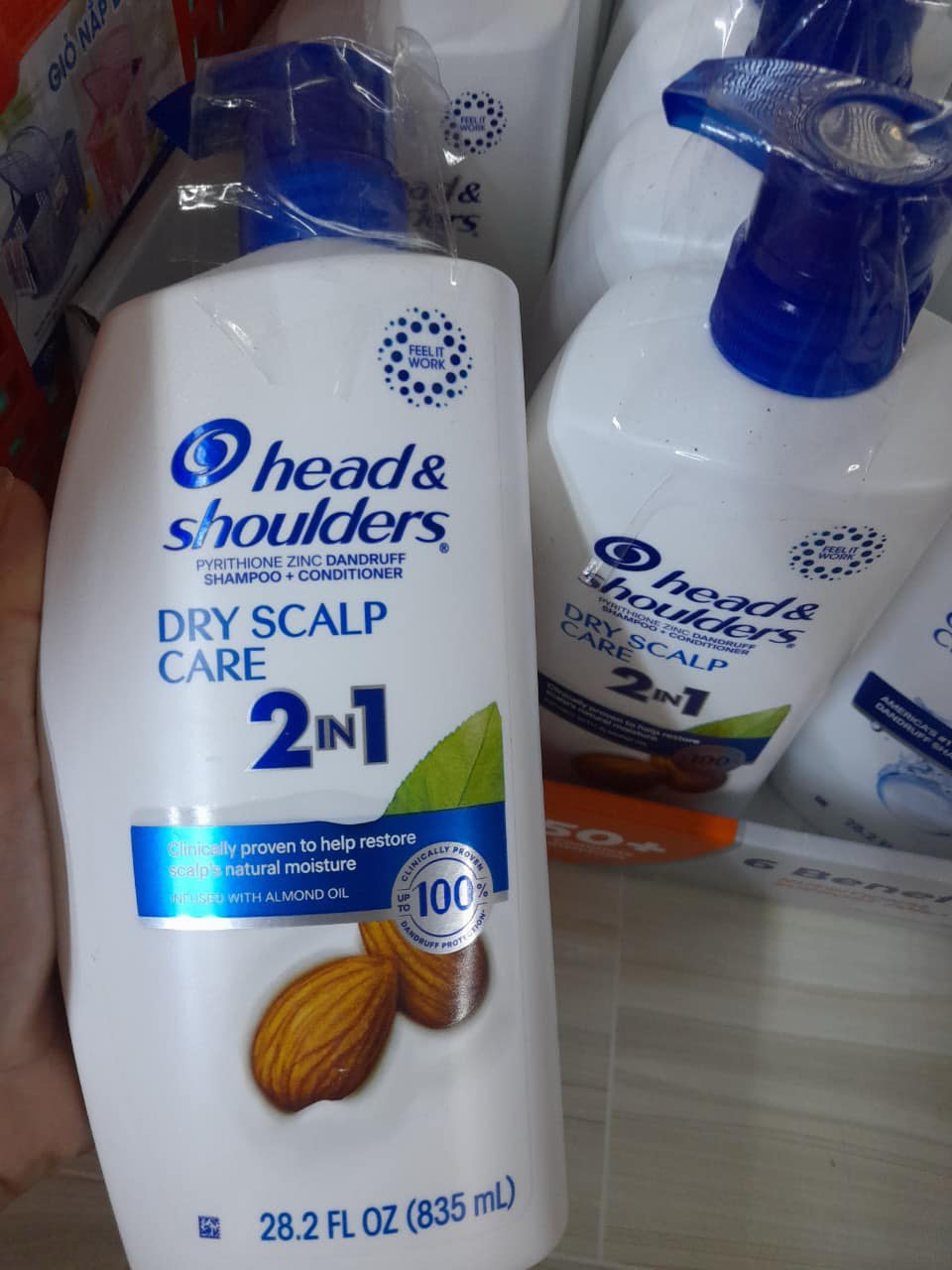 Dầu gội và xả 2IN1 Head&amp;Shoulders Dry Scalp Care (Hạnh Nhân) 835ml