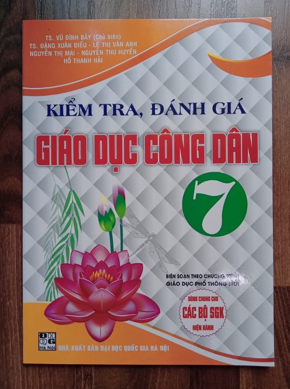 Sách - Kiểm Tra Đánh Giá Giáo Dục Công Dân 7