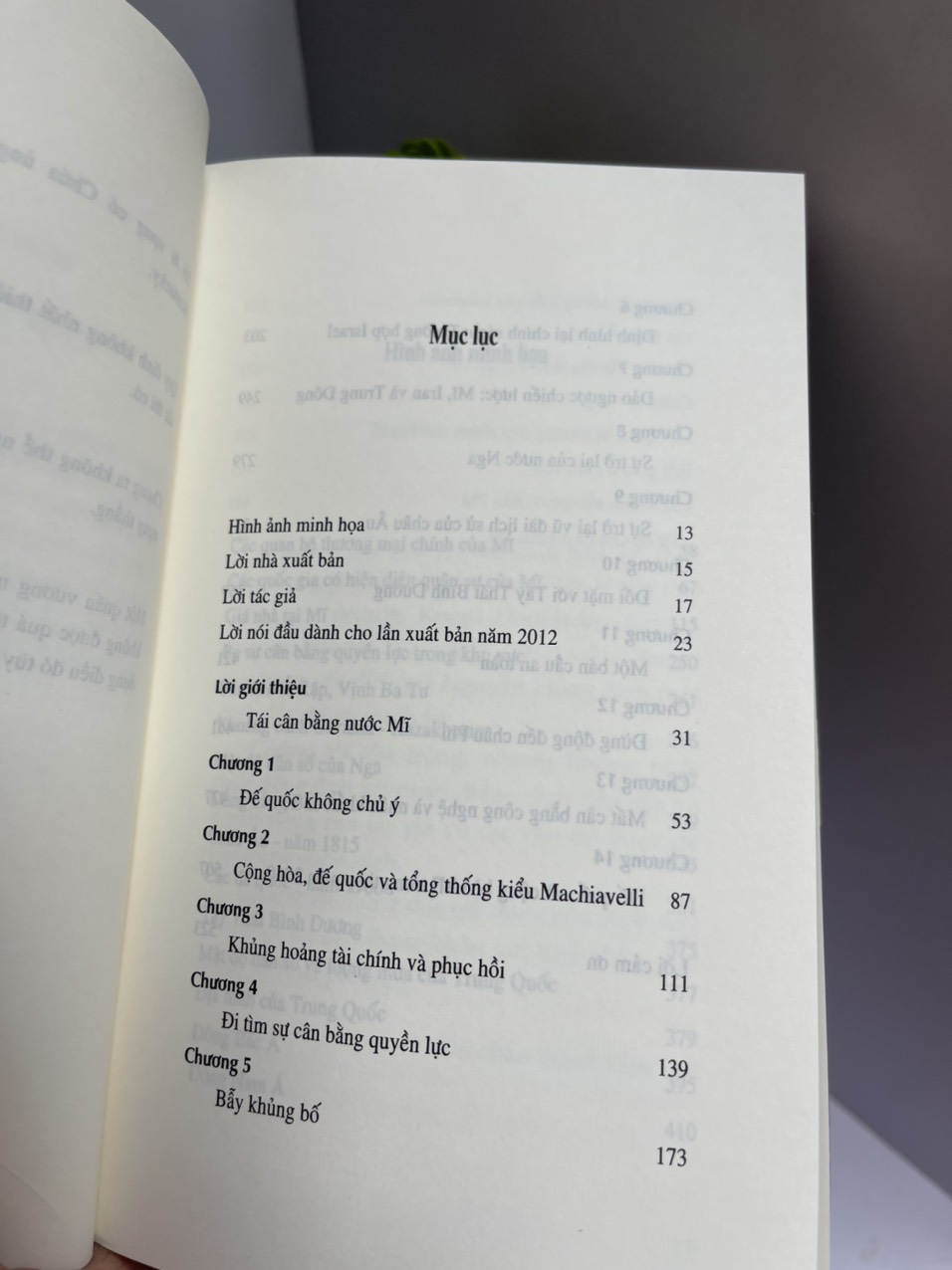 THẬP KỈ TIẾP THEO – Chúng Ta Đang Ở Đâu Và Chúng Ta Đang Đi Về Đâu – George Friedman – dịch giả Nguyễn Hồng – NXB Tri Thức