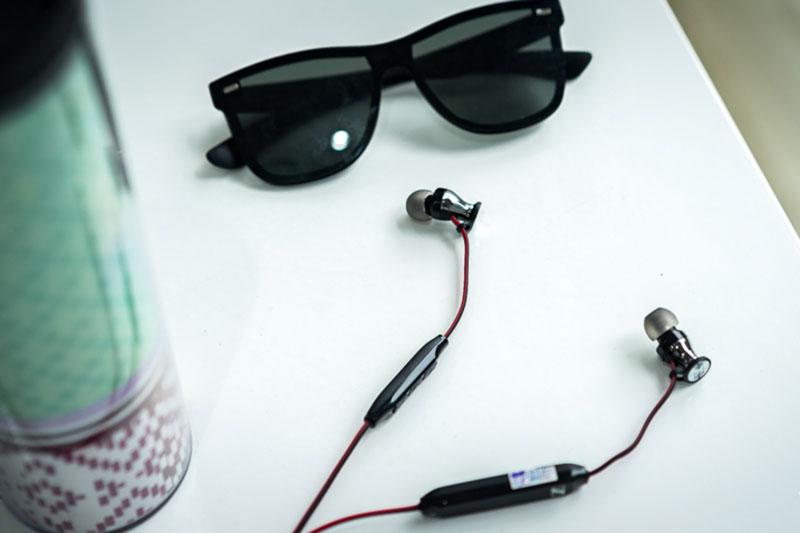 Tai nghe bluetooth Sennheiser Momentum Free