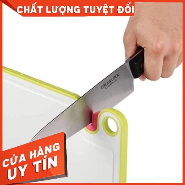 Thớt kháng khuẩn Lock&amp;Lock có chỗ mài dao