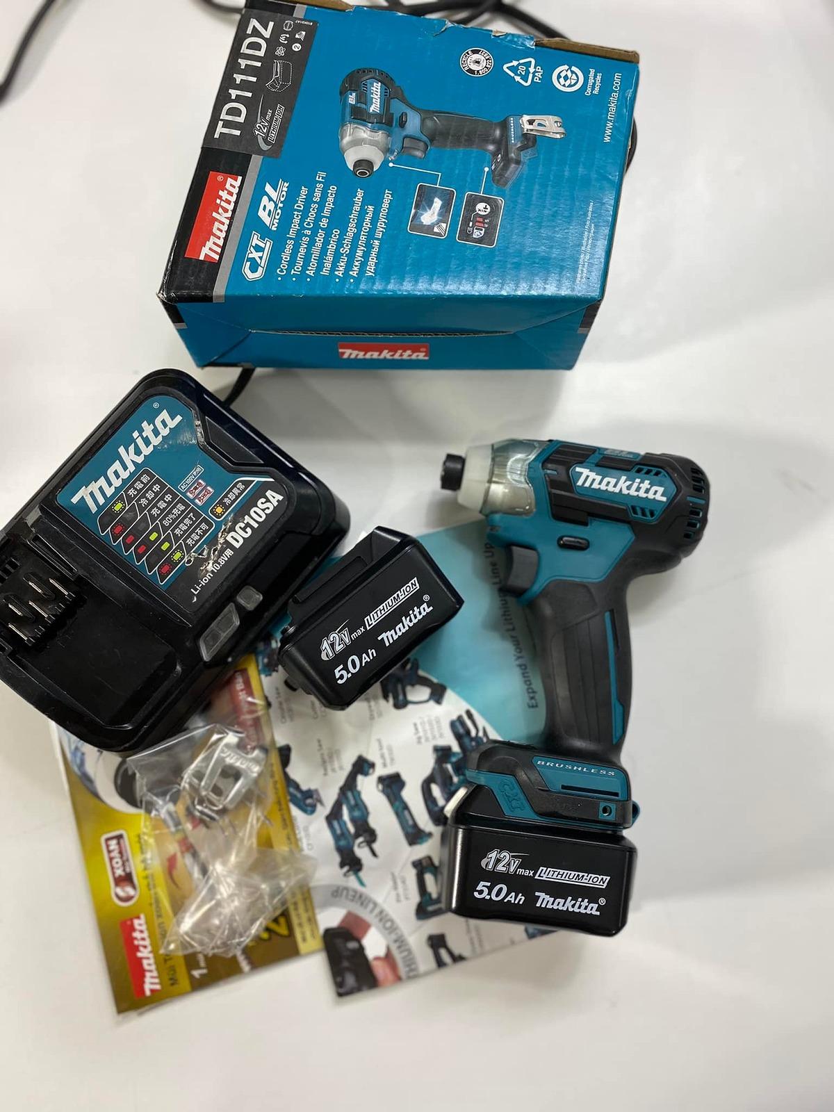 MÁY VẶN VÍT DÙNG PIN 10.8V MAKITA TD111DZ - HÀNG CHÍNH HÃNG