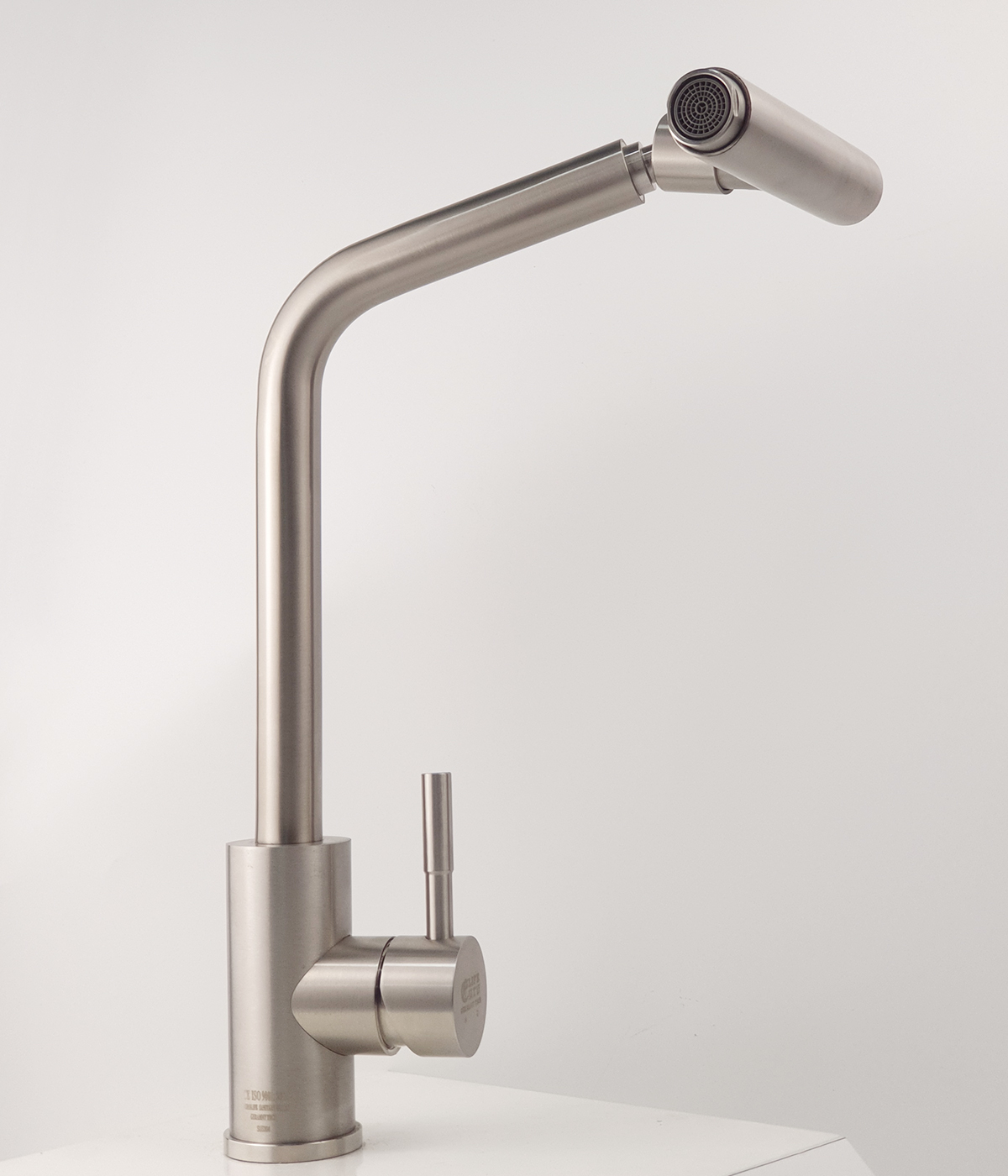 Vòi rửa chén nóng lạnh Inox SUS 304 nguyên khối đầu vòi xoay 360 độ Eurolife EL-T031